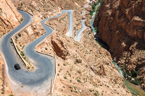 Obraz na płótnie Winding road in Dades Valley, Morocco, Africa w salonie