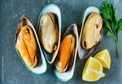 steamed sea mussels photo