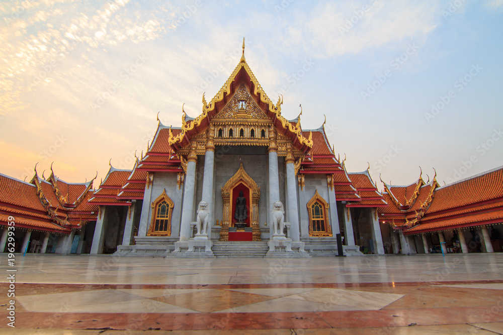 Fototapeta premium Wat Benchamabophit Dusitwanaram landmark in Bangkok, Thailand in Sunrise time / Outside of Wat Benchamabophit Dusitwanaram 