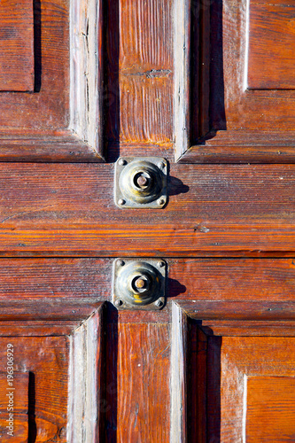 arsago   castellanza blur   abstract   rusty brass photo