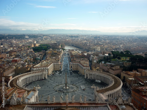Piazza San Pietro in Vatican City © photolia67