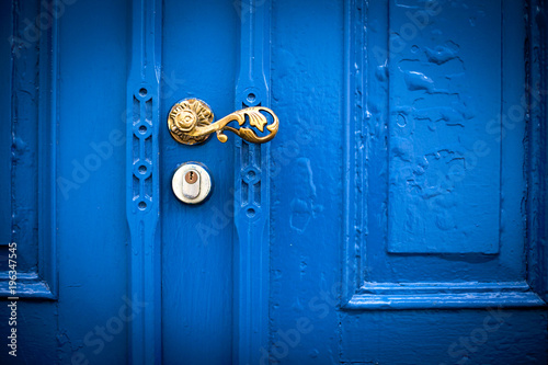 Puerta azul antigua © Ricardo Ferrando