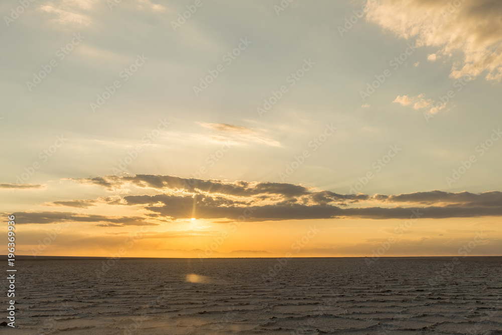 Obraz premium Sunset at Salt Lake Desert, Semnan, Iran