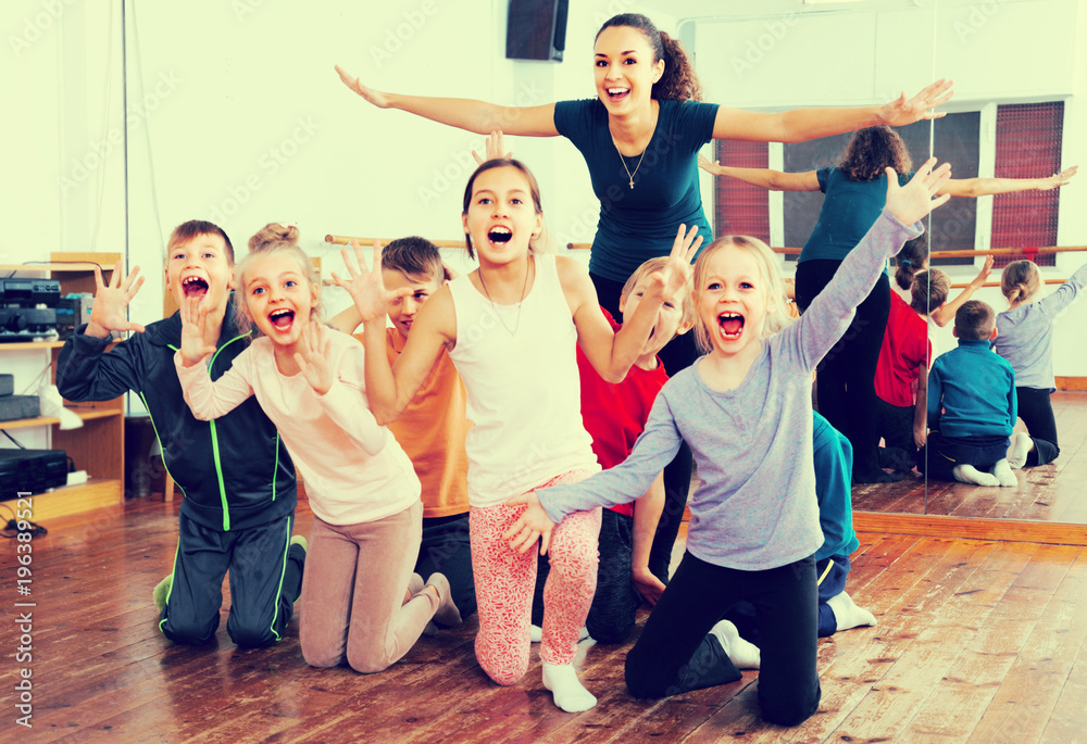Fototapeta premium children posing at dance class