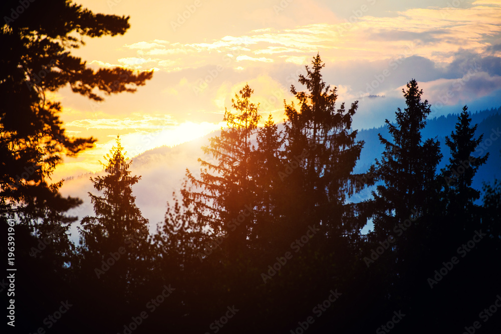 Naklejka premium sunset in the mountains