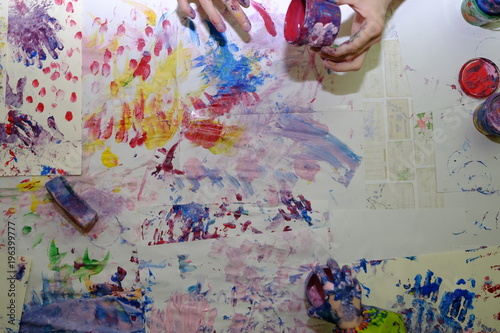 finger paint with children