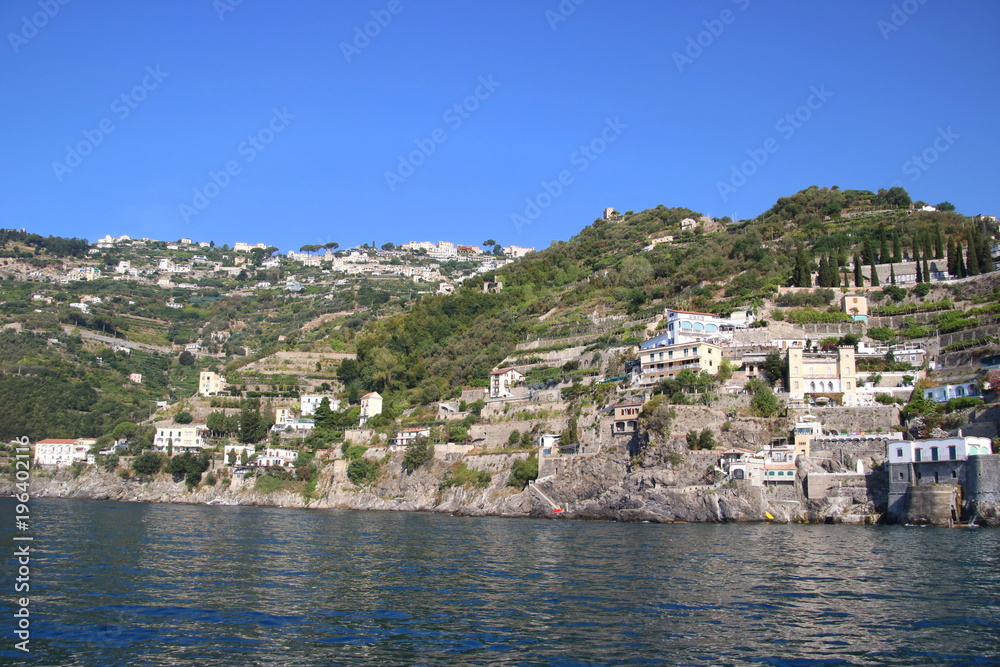 le long de la côte amalfitaine en Italie