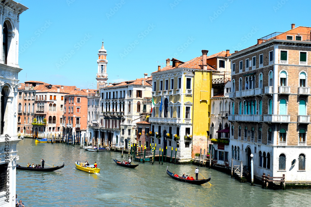 Obraz premium Architecture and Architectural Features in and around Venice, Italy including scenes on The Grand Canal, featuring gondolas.
