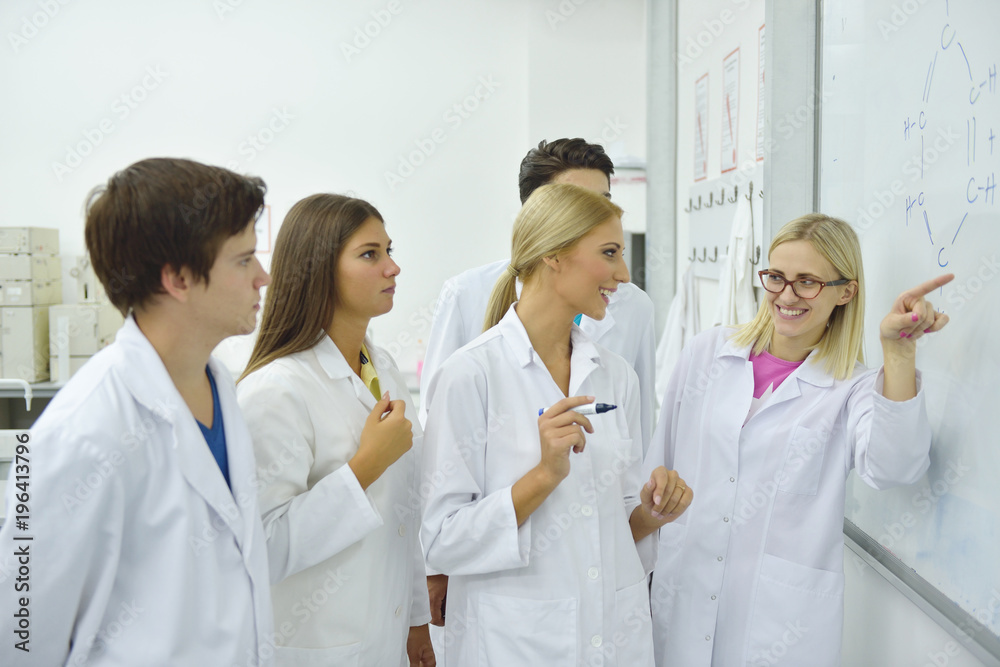 Learning in the laboratory Learning in the laboratory