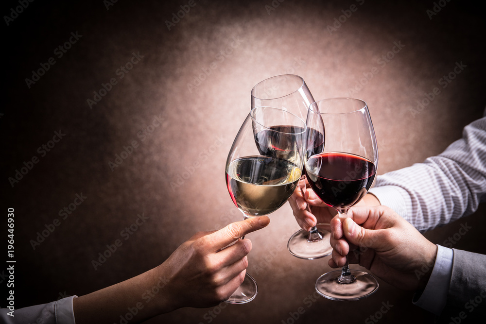 ワインで乾杯 ワインで乾杯
