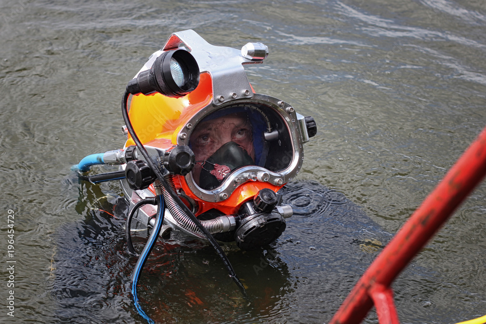 Obraz premium military diver for his work portrait