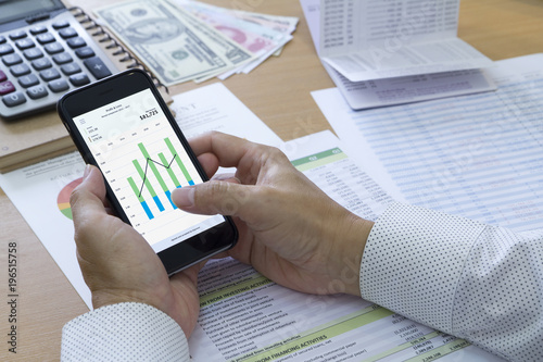 Analysing saving deposit bank account in cash flow statement management with mobile application.