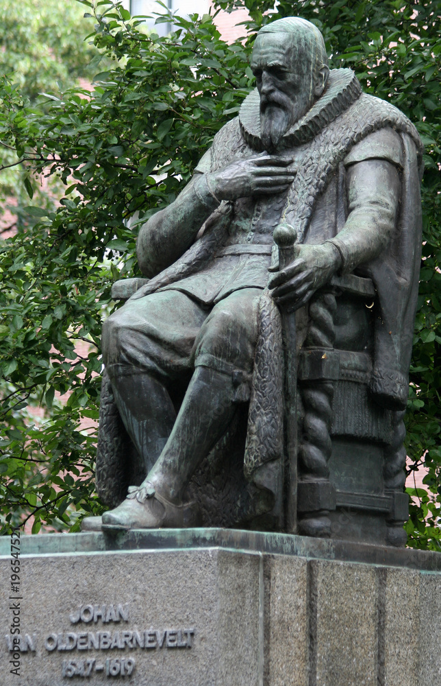  Statue of Johan van Oldenbarnevelt