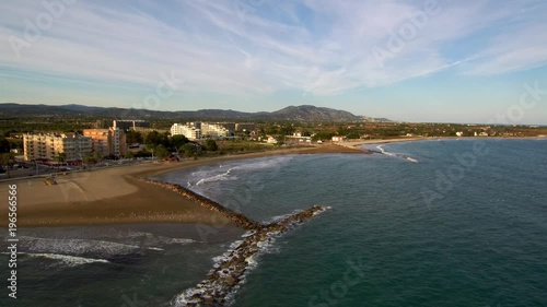 Wallpaper Mural Drone en Playa Torrenostra en Torreblanca, localidad de Castellón en la Comunidad Valenciana, España. Video aereo con Dron Torontodigital.ca