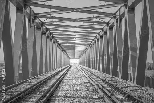 Fototapeta Naklejka Na Ścianę i Meble -  Old railway bridge