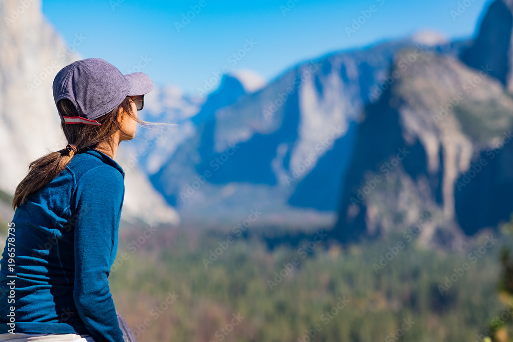 Tunnel View, woman looking off into the valley