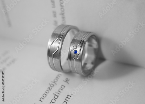 Wedding rings with shape of heart