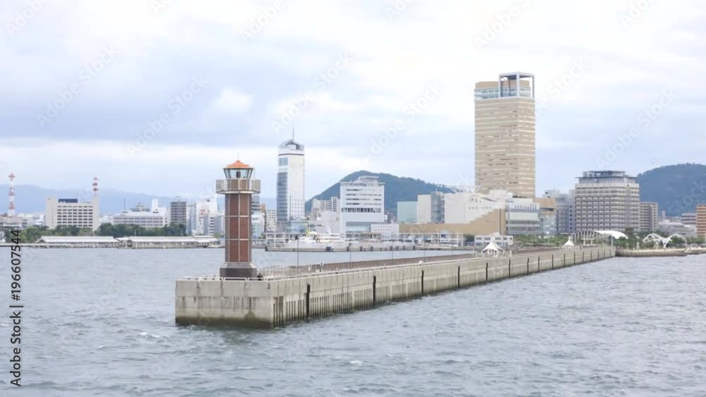 港の赤い灯台 港の赤い灯台