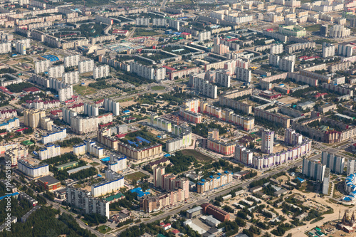 Fototapeta Naklejka Na Ścianę i Meble -  Top view the city of Nizhnevartovsk in spring