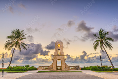 Fototapeta Naklejka Na Ścianę i Meble -  Worth Ave, West Palm Beach, Florida