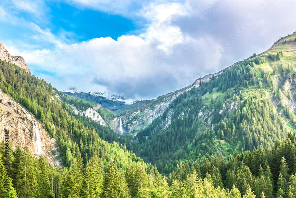 Fototapeta premium Mountain landscape near Gstaad, Switzerland