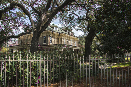 Tableau sur toile Garden District Mansion