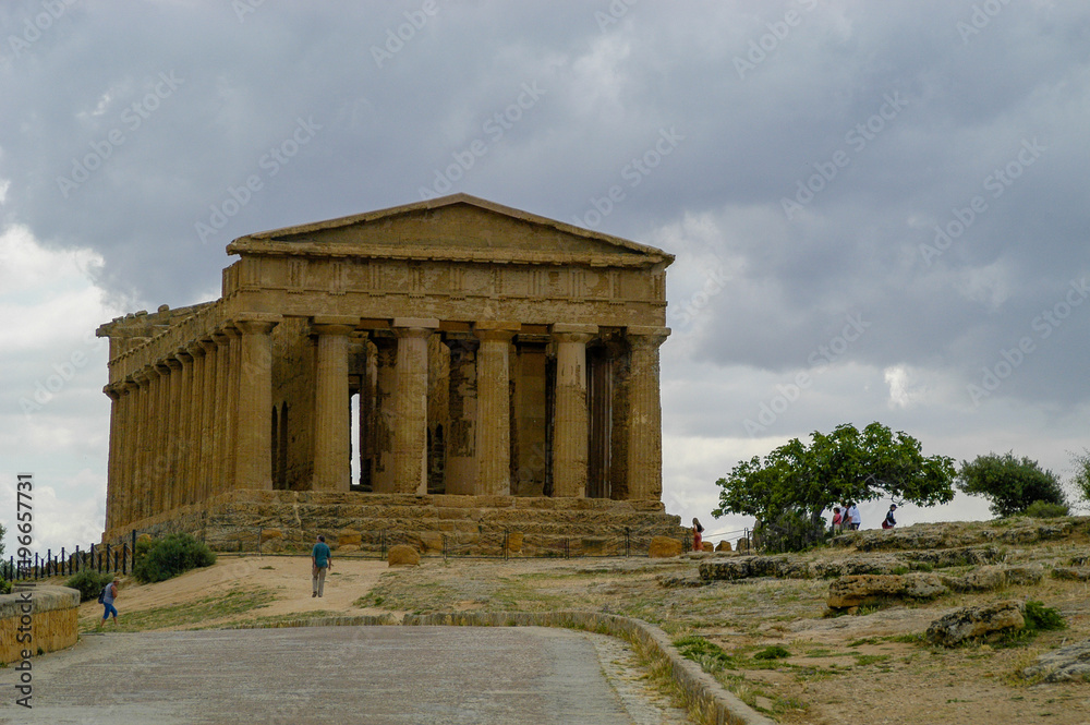 Der Concordiatempel im Tal der Tempel von Agrigento