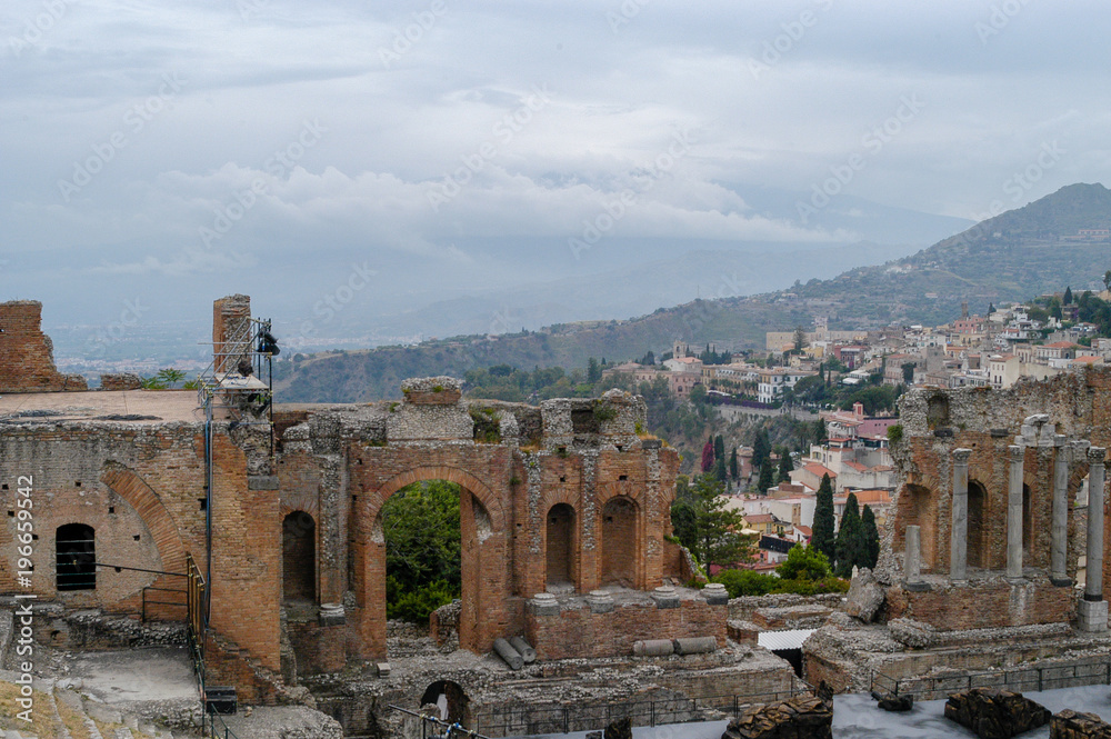 Antikes Theater in Taormina an der Ostküste