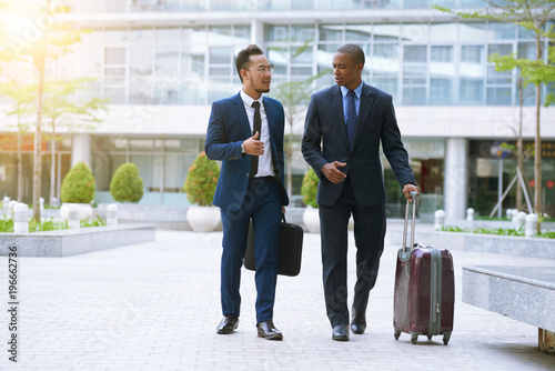 Traveling business people