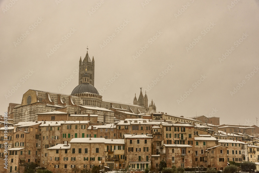 Obraz premium View of Siena in winter during a snowfall
