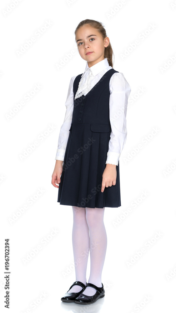 The little girl is full-length. The little girl is full-length.