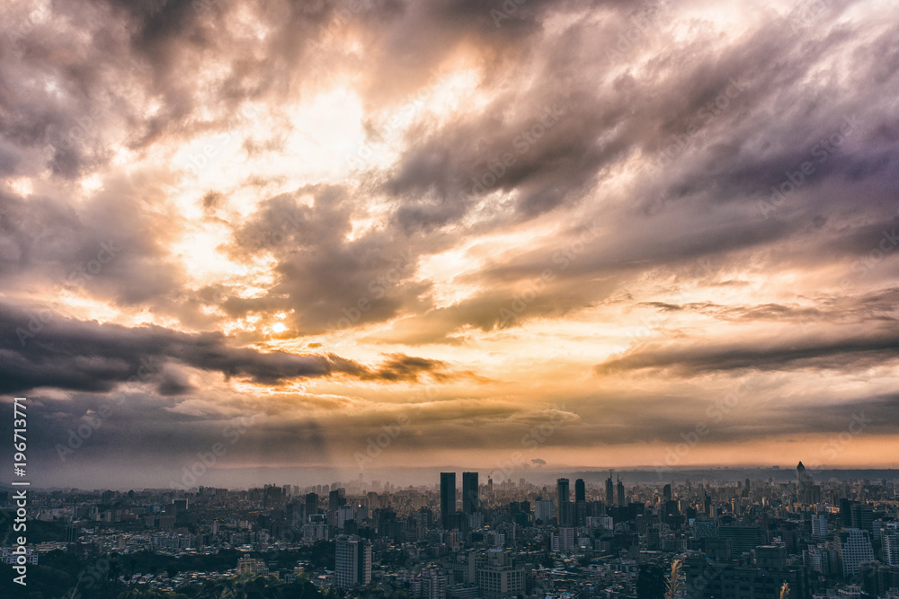 Crepuscular rays in Taipei sunset skyline, Taiwan