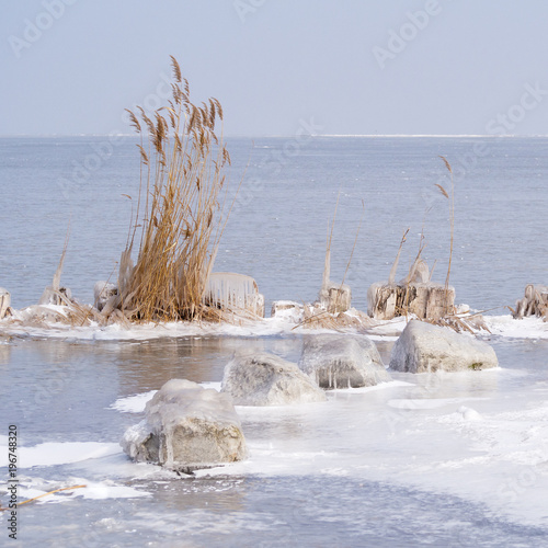 Eis auf dem Neusiedlersee photo