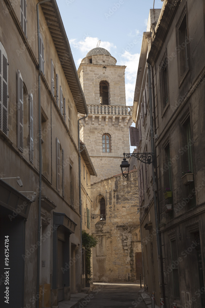 Francia, Arles.Una via del centro storico.