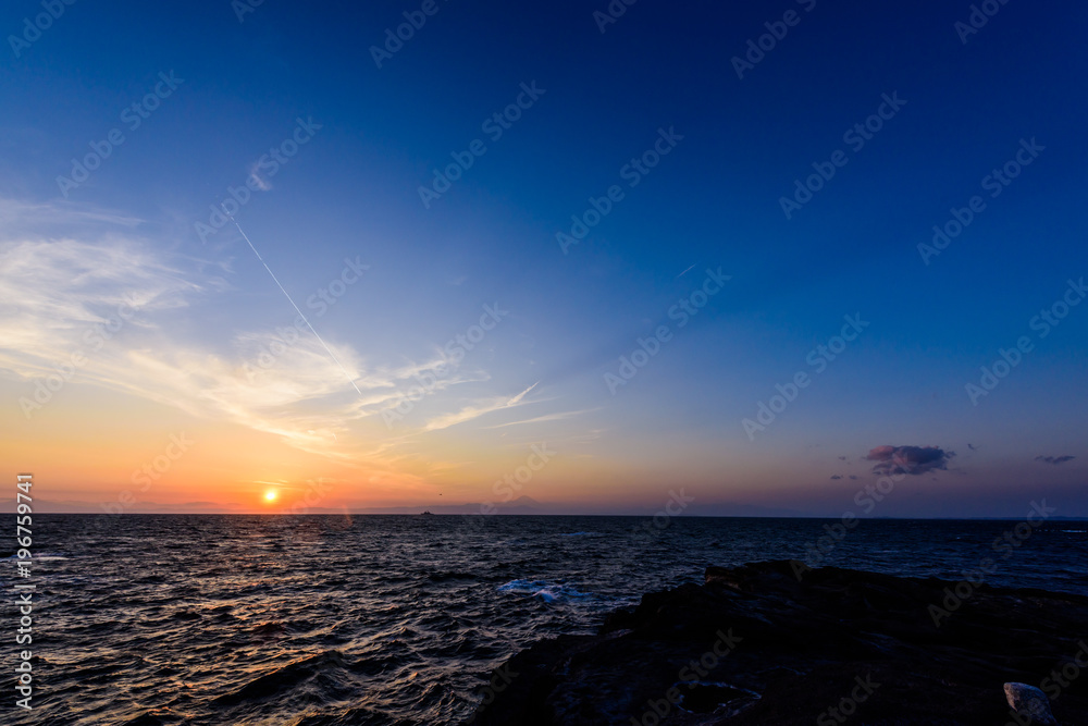 Fototapeta premium 夕暮れの海 城ヶ島 The evening sky
