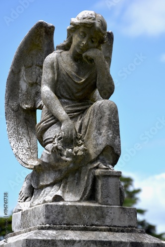 kneeling angel © Rachel
