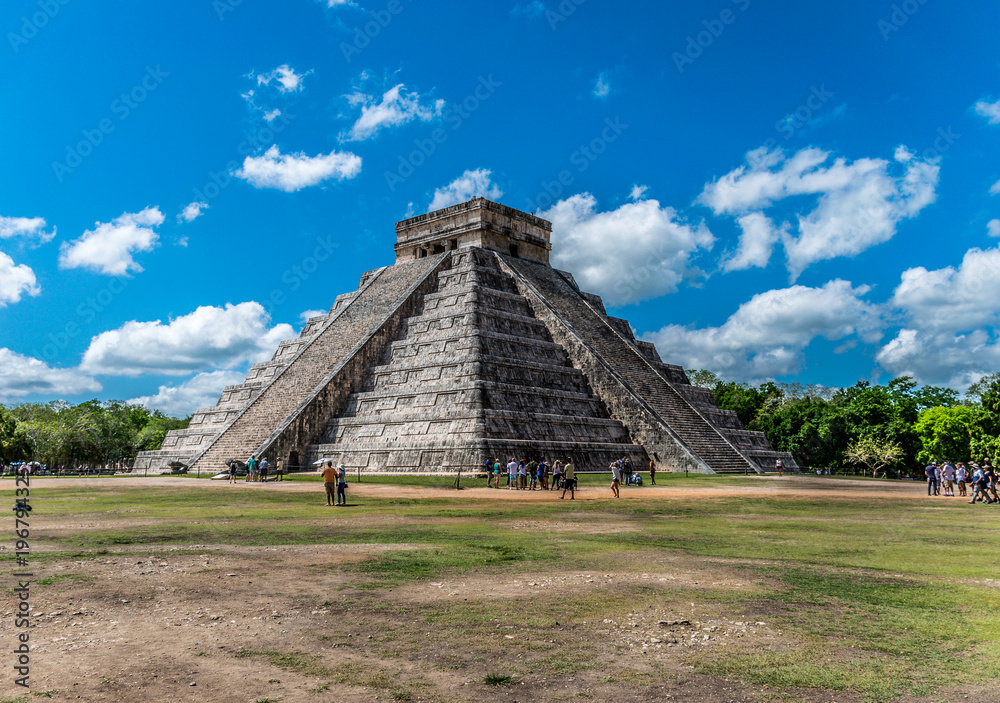 Chichen Itza, Mexico - May 17, 2017 - El Castillo in Chichen Itza, Mexico
Chichen Itza, Mexico - May 17, 2017 - El Castillo in Chichen Itza, Mexico
