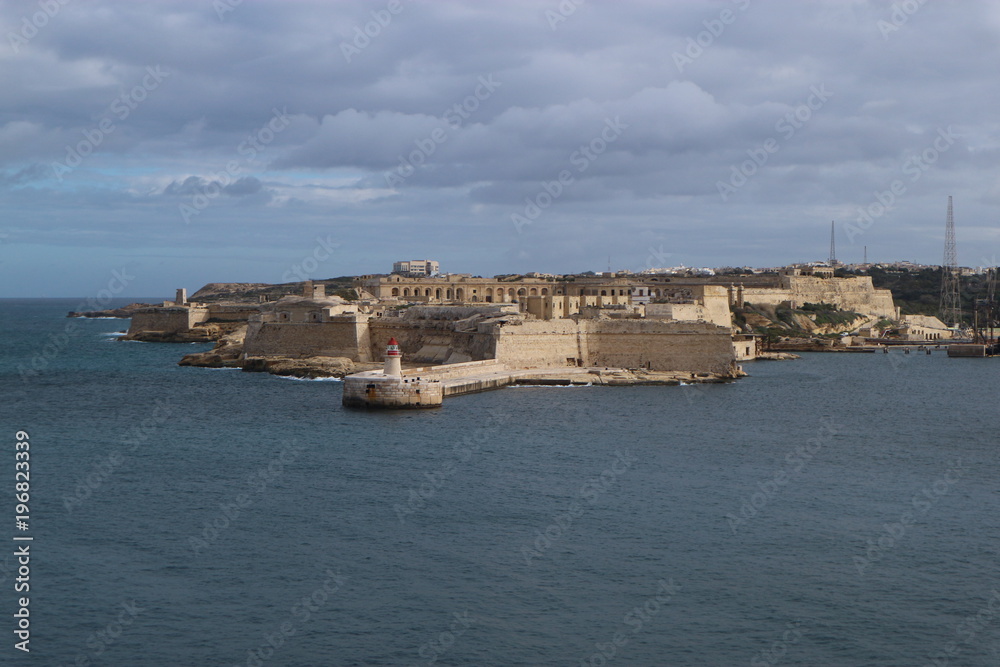 Fototapeta premium View to fort Rinella, Kalkara, The Grand Harbour, Malta