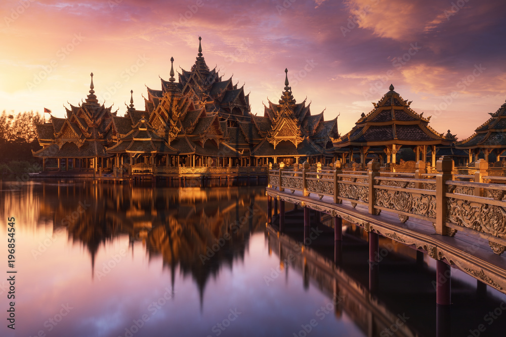 Naklejka premium Temple Thaïlande