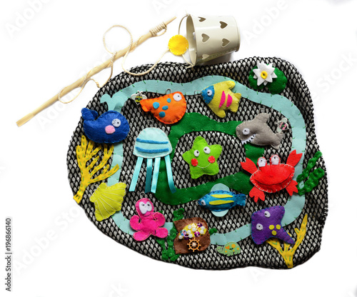 Magnetic felt fishing game - catch the fish with the magnetic rod