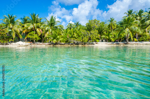 South Water Caye - Small tropical island at Barrier Reef with paradise beach - known for diving, snorkeling and relaxing vacations - Caribbean Sea, Belize, Central America © Simon Dannhauer