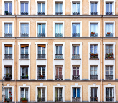 Parisian windows
