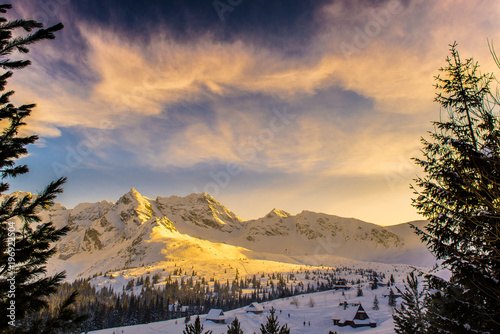 Fototapeta Naklejka Na Ścianę i Meble -  Tatra Mountains - Hala Gasienicowa