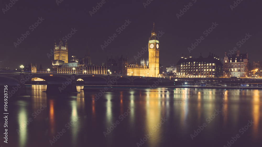 London night view with Big Ben and parliament at westminster