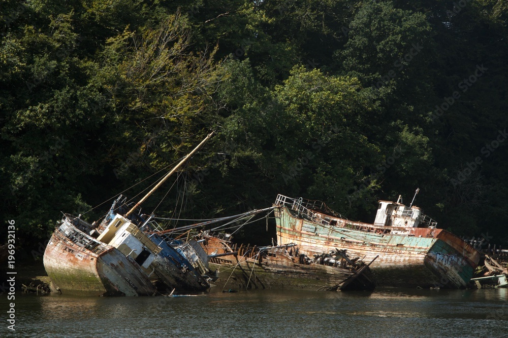 Bateaux échoués dans les eaux Bretonnes