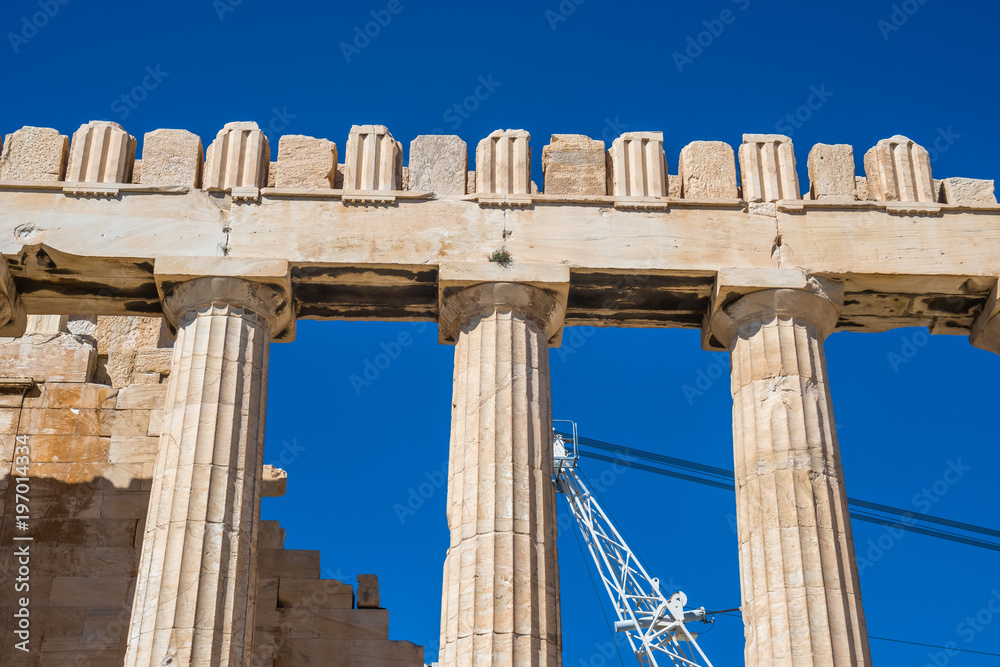 Fototapeta premium Parthenon temple on a sunny day. Acropolis in Athens, Greece