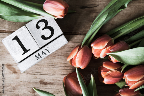 Tulip and block calendar