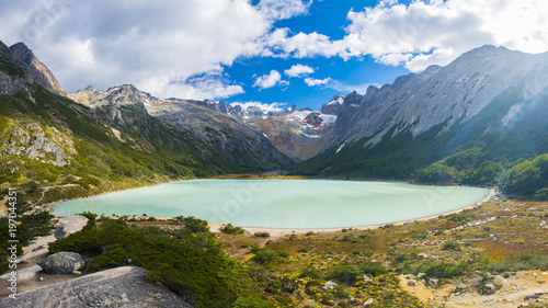 Fototapeta Naklejka Na Ścianę i Meble -   Laguna Esmeralda lake in Tierra del Fuego