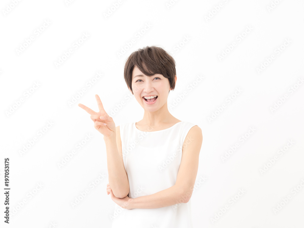 ピース・女性 ピース・女性