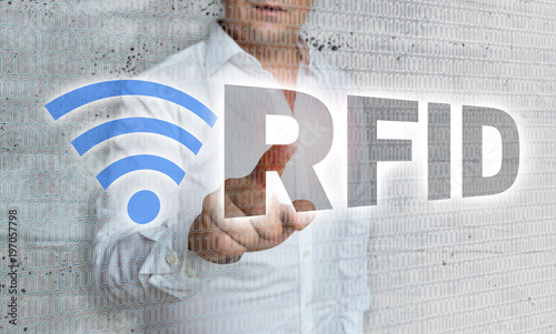 RFID mit Matrix und Businessman Konzept photo